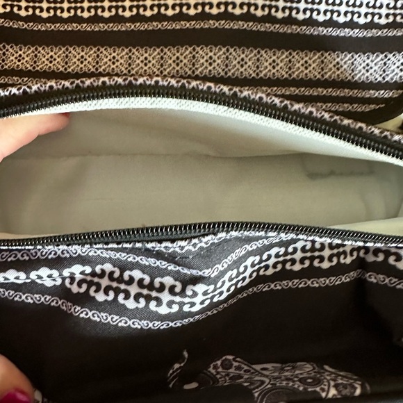 Assortment of makeup bags - Picture 6 of 12